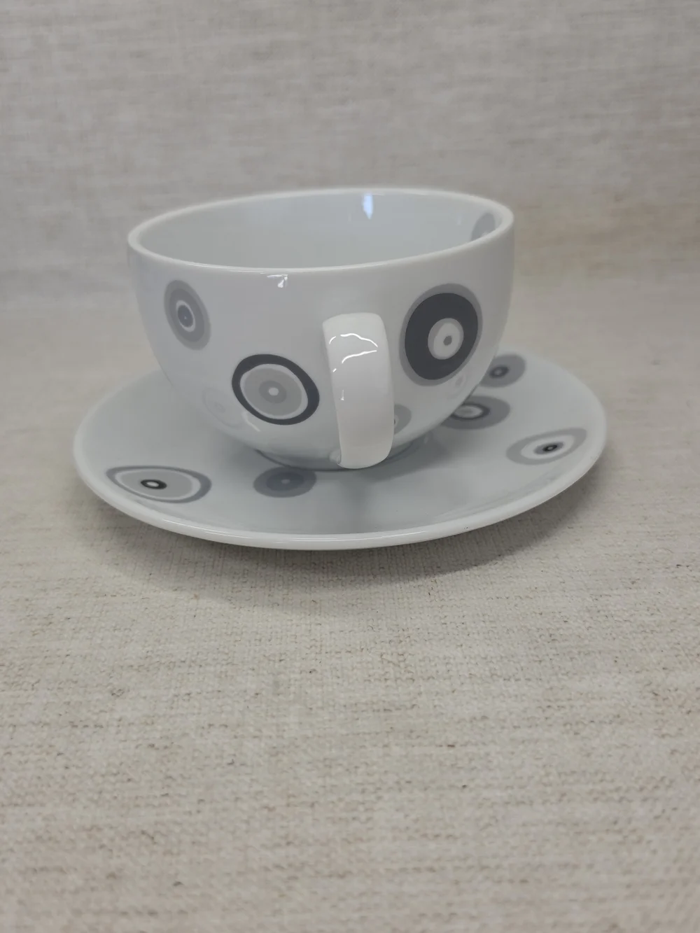 Daisy Dog New York Teacup And Saucer